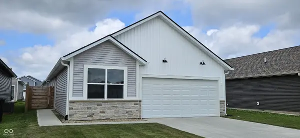 1434 Wigwam LN, Martinsville, IN 46151