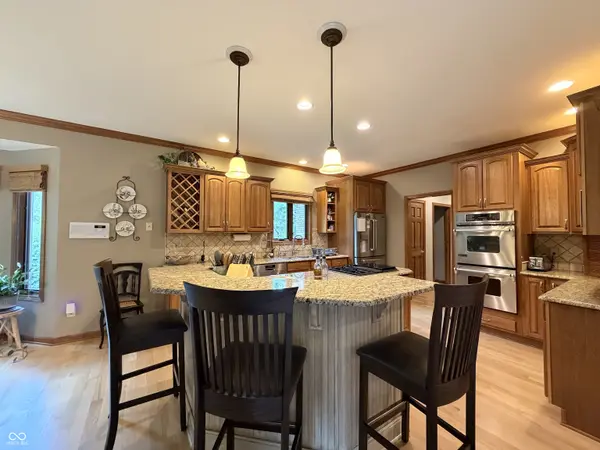 6067 Terra LN, Mccordsville, IN 46055