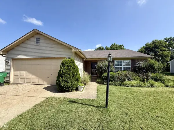 18061 Sanibel CIR, Westfield, IN 46062