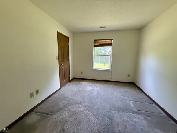 18061 Sanibel CIR, Westfield, IN 46062