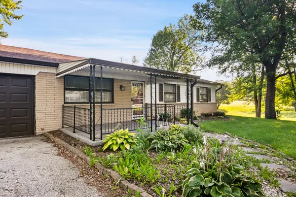 7351 Mendenhall RD, Indianapolis, IN 46113