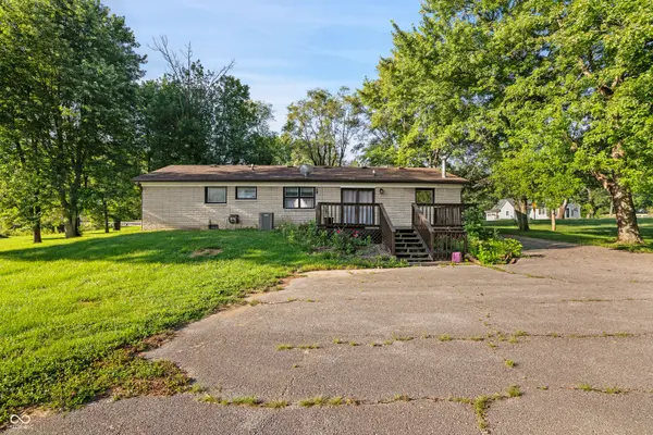7351 Mendenhall RD, Indianapolis, IN 46113