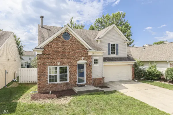 10867 Washington Bay DR, Fishers, IN 46037