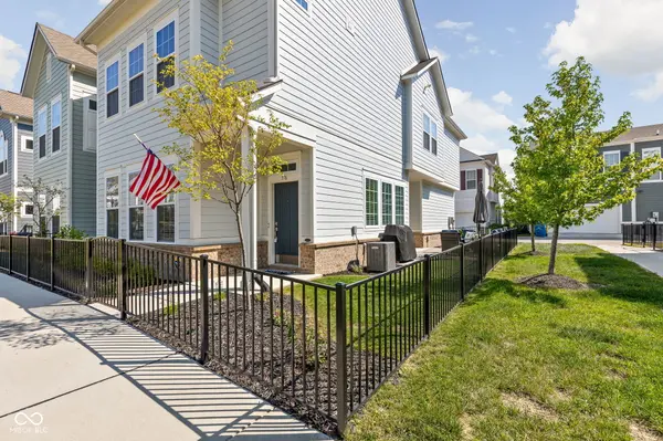 576 Steinbeck PL, Carmel, IN 46032