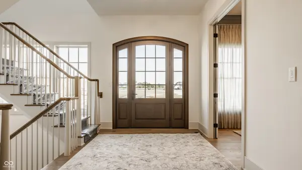 8277 Keeneland RD, Zionsville, IN 46077