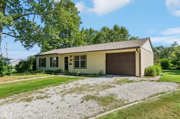 1913 Syracuse CT, Lebanon, IN 46052
