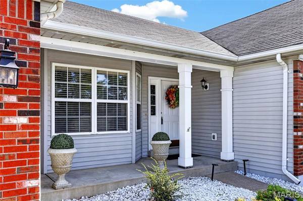 7235 Picasso DR, Dardenne Prairie, MO 63368