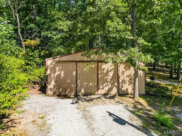 26193 Deer Lake DR, Warrenton, MO 63383