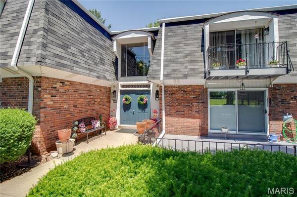 1916 W Delmar AVE #A, Godfrey, IL 62035