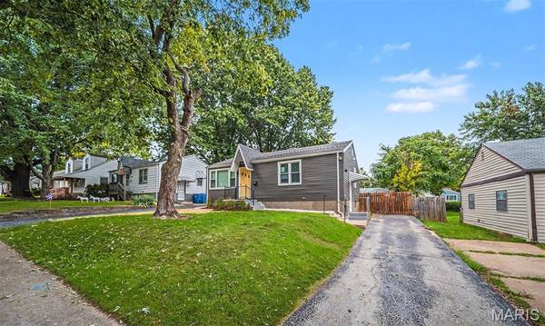 9425 Ridge AVE, St Louis, MO 63114