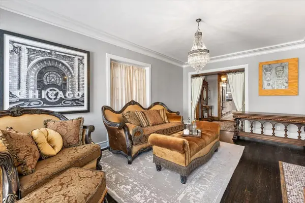 609 W ADDISON ST #2, Chicago, IL 60613