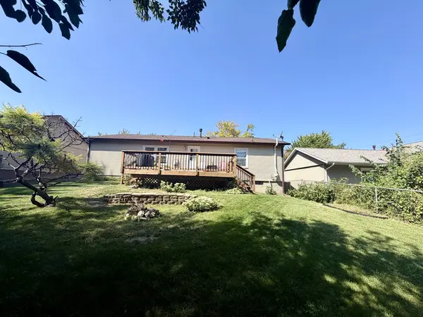 2006 Juniper LN, Bloomington, IL 61701
