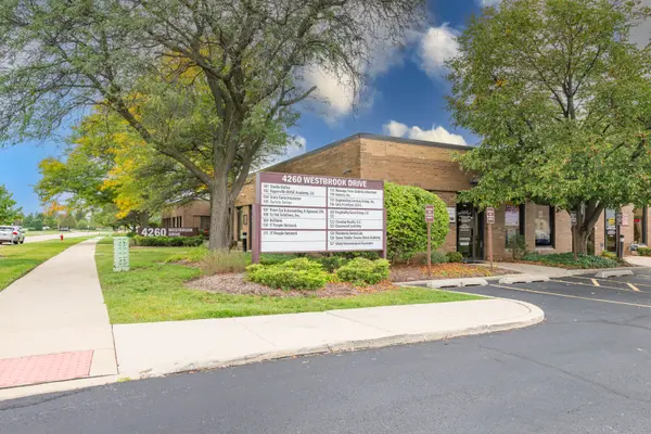 4260 Westbrook DR #123, Aurora, IL 60504