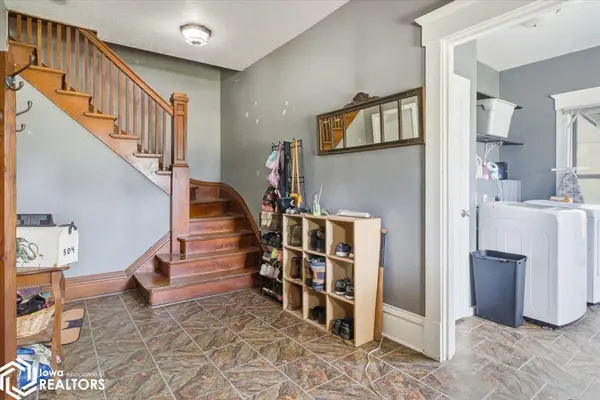 1221 West ST, Grinnell, IA 50112