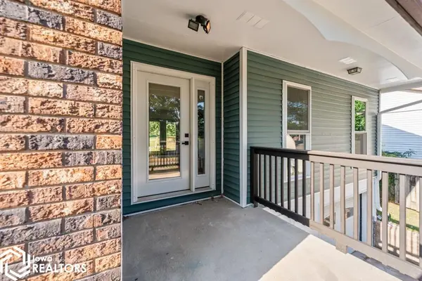 1109 W Van Buren, Centerville, IA 52544