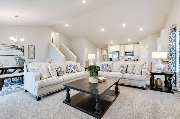 17444 Dulles LN, Lakeville, MN 55044