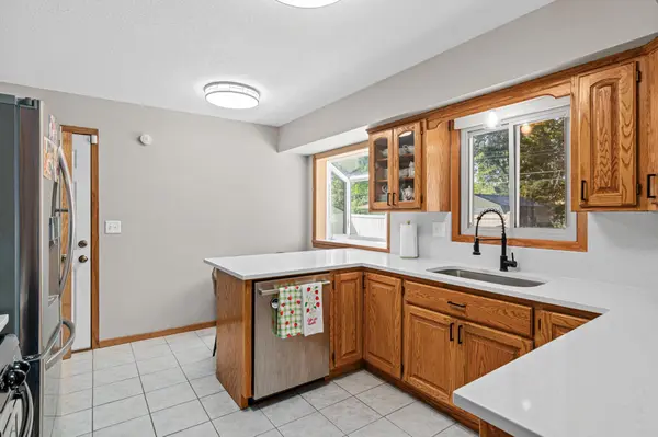 6810 Brookview DR NE, Fridley, MN 55432