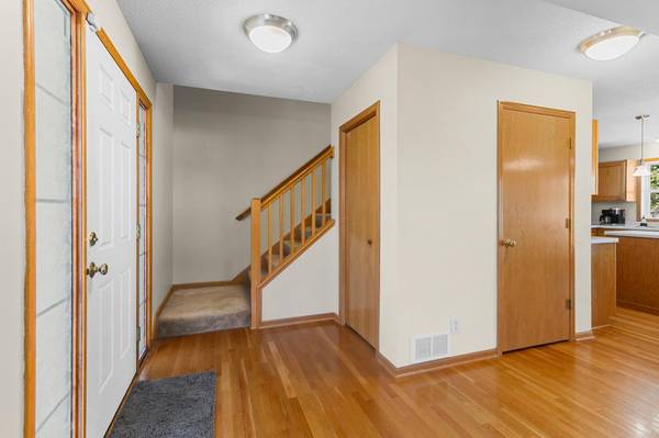 379 Wheelock Pkwy E, Saint Paul, MN 55130