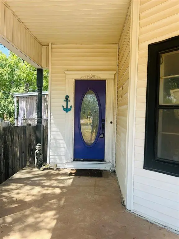 409 N Locust COR, Granite, OK 73547