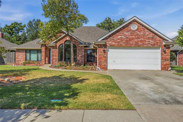 3808 Drawbridge LN, Norman, OK 73072