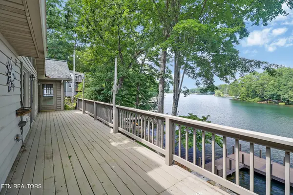 171 Meadowview Drive, Crossville, TN 38558