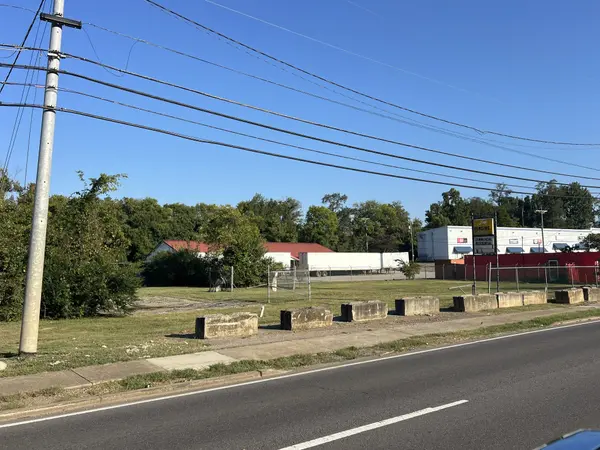 1356 College St, Clarksville, TN 37040