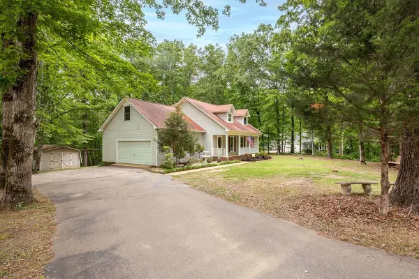979 Paige Dr, Lawrenceburg, TN 38464