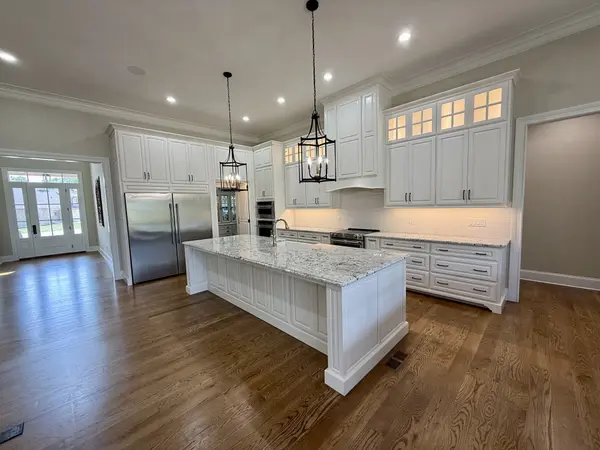 753 Cousins Ct, Bowling Green, KY 42103