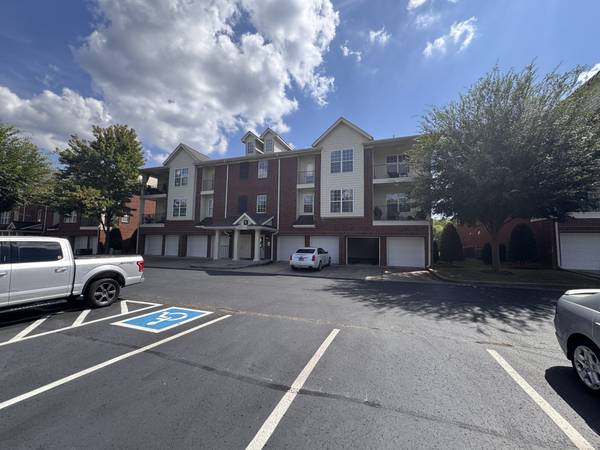 3201 Aspen Grove Dr #F8, Franklin, TN 37067