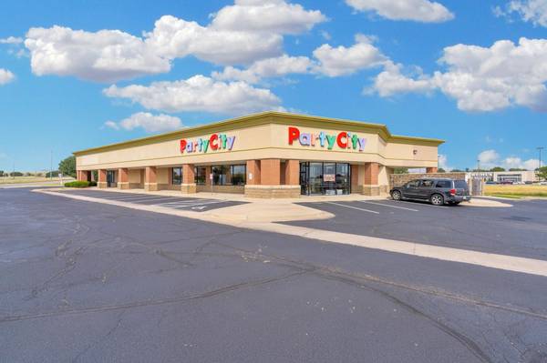 6866 W Kellogg Dr, Wichita, KS 67209