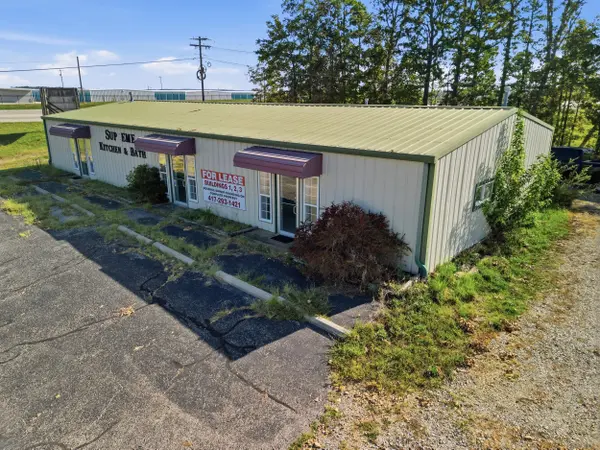 1398-1402 S Valley RD, West Plains, MO 65775