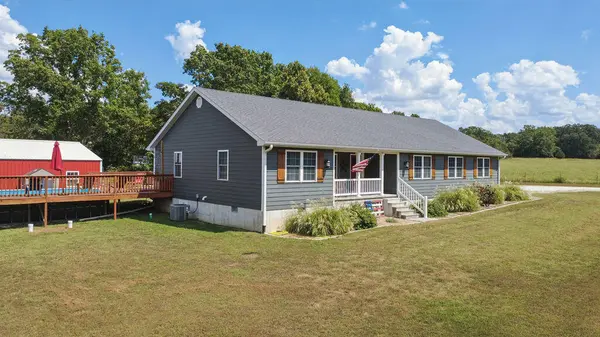 18505 E 1000 RD, Stockton, MO 65785