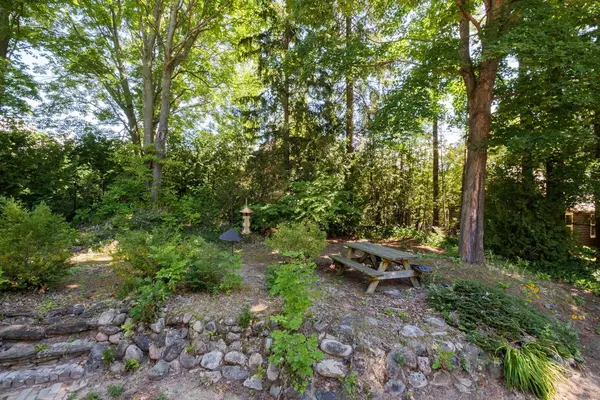 32 London ST, South Bruce Peninsula, ON N0H 2G0