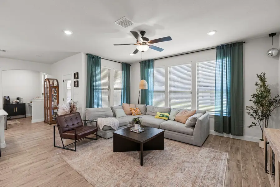 330 Purple Heart DR, Buda, TX 78610