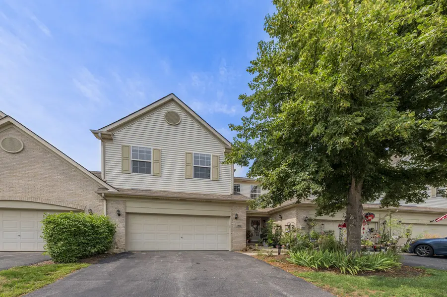 1226 Bradley CIR, Elgin, IL 60120