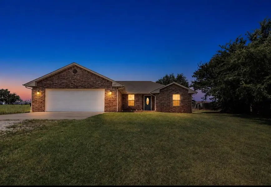 2755 S County Line AVE, Blanchard, OK 73010