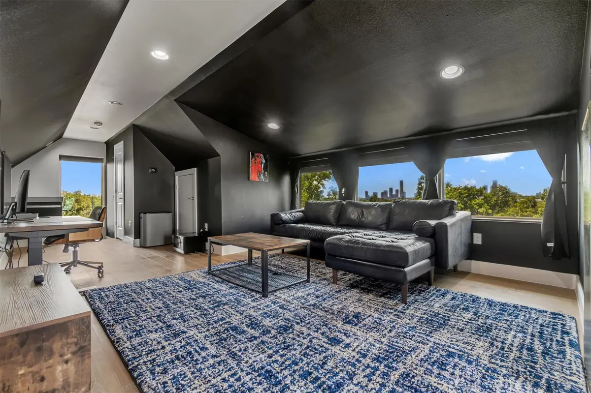 3010 E 18TH 1/2 ST #A, Austin, TX 78702