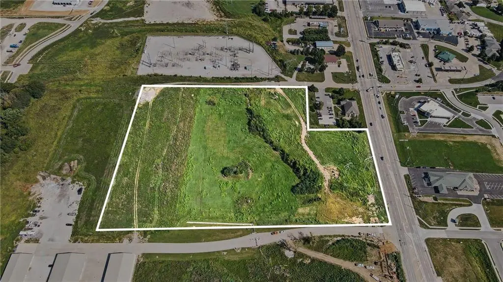 S 169 HWY, Smithville, MO 64089