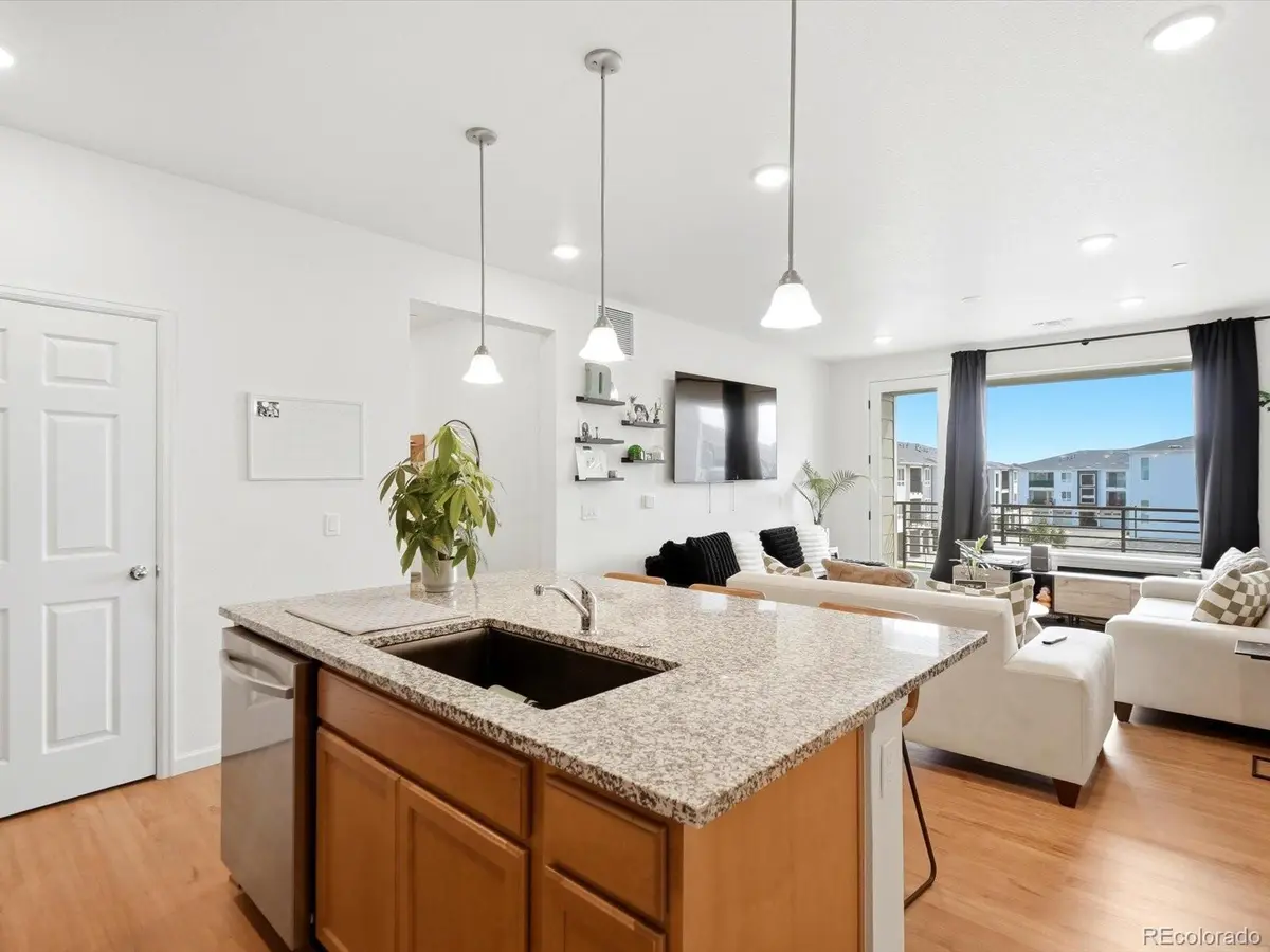 6153 N Ceylon ST #301, Denver, CO 80249