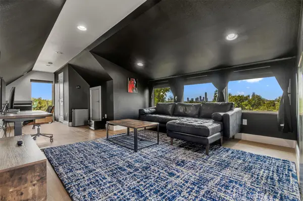 3010 E 18th 1/2 ST #A, Austin, TX 78702