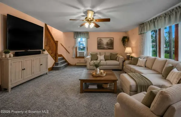 2162 Nuangola RD, Mountaintop, PA 18707