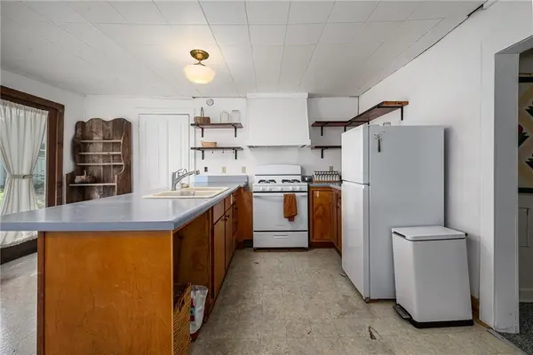 906 Sycamore ST, Valley Falls, KS 66088