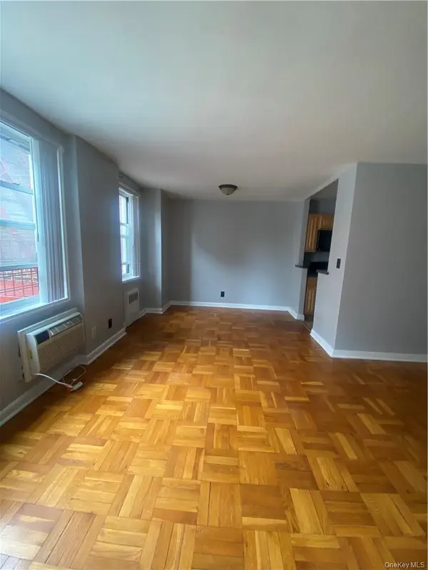 4 Sadore LN #2W, Yonkers, NY 10710