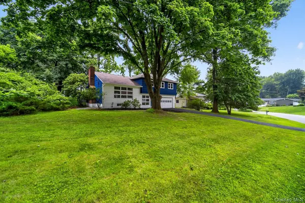 31 Old Farms RD, Poughkeepsie, NY 12603