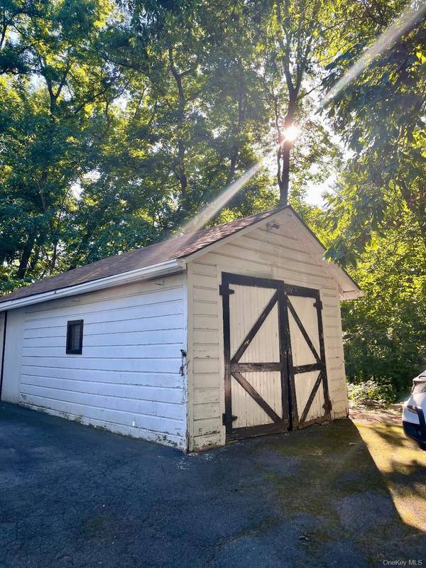 129 Gypsy Point RD, Catskill, NY 12414