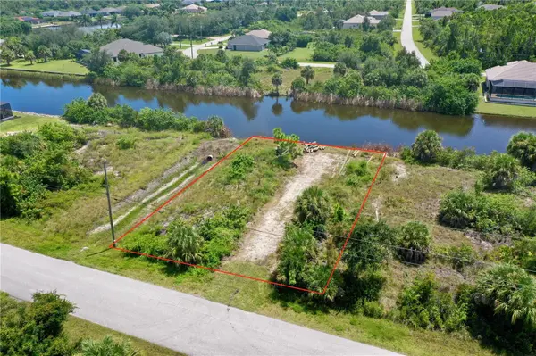8528 SANTA CRUZ DR, Port Charlotte, FL 33981