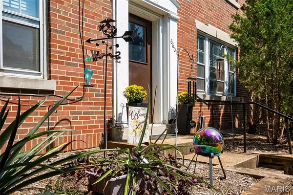 6601 Alamo AVE #2W, Clayton, MO 63105