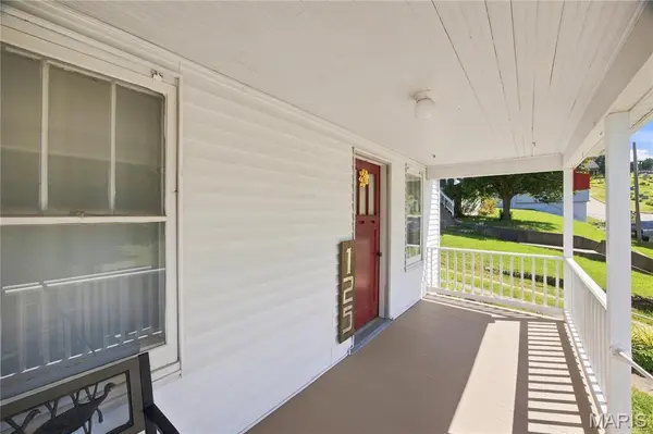 125 E 9th ST, Hermann, MO 65041
