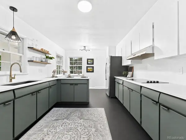 995 Zinnia ST, Golden, CO 80401