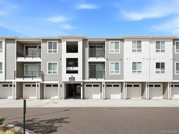 6153 N Ceylon ST #301, Denver, CO 80249